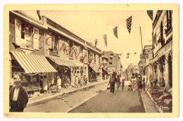 AULT - ONIVAL (80). Commerces Rue De Saint Valery à Onival Sur Mer - Onival