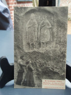 Cpa Kl Luxemburger Schweig Hertheslay De Man An D'fra Op Der Lé Celtisches Denkmal, Monument Celtique - Other & Unclassified