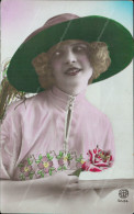 Cc666 Cartolina Fotografica Coloraise Tematica Donne Donnina Cappello Lady Woman - Coppie
