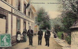 La Gendarmerie Carte En Très Bonne état - Fontaine Le Dun