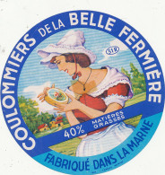 J C O 994  ETIQUETTE DE FROMAGE  COULOMMIERS   DE LA BELLE FERMIERE  FABRIQUE DANS  LA MARNE  51 R. - Cheese
