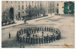 CPA - PARIS - La Musique De La Garde Républicaine - Revue D'Honneur - Regiments