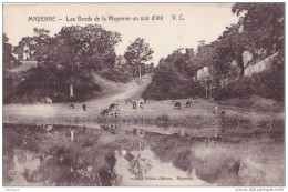 CPA  53 - MAYENNE - Les Bords De La Mayenne Un Soir D'été - Mayenne