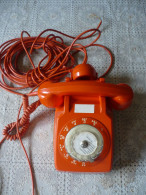 Ancien Téléphone à Cadran Socotel - Orange  - Vintage 80 - Décoration  - Utilisation - Téléphonie