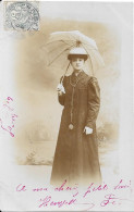 Belle Femme Avec Un Parapluie - Carte Photo - Donne