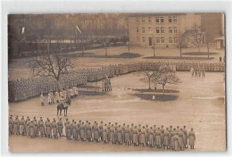 39112231 - Seltene Fotokarte Freiburg. Soldaten Beim Exerzieren. Gelaufen. Leichte Abschuerfungen, Leicht Fleckig, Sons - Freiburg I. Br.