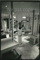 SALON COIFFURE Vers 1980 PHOTO 23,9 X 16 Cm Par Marie CLAIRIN - Sonstige & Ohne Zuordnung