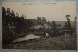 56 Morbihan CPA La Gacilly Sur Les Bords De L'Aff - La Gacilly