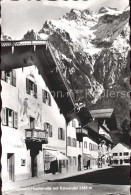 71967750 Mittenwald Karwendel Tirol Dorfpartie Mit Karwendel Karwendel - Autres & Non Classés