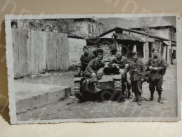 Photo Montenegro BIJELO POLJE World War Italian Occupation Military Tank Carro Armato 1942. 147x87 Mm. - Guerra, Militares