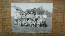 Les Abrets Où Environs : Isère , (années 50-60) équipe De Rugby ( Président Du Club Au Centre ) - Lieux