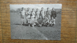 Les Abrets Où Environs : Isère , (années 50-60) équipe De Foot - Lieux
