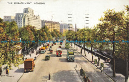 R648395 London. The Embankment. Valentine. Valesque. 1942 - Sonstige & Ohne Zuordnung