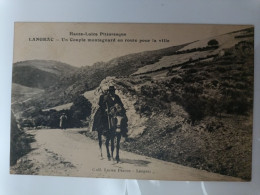 Langeac Couple Montagnard En Route Pour La Ville - Langeac