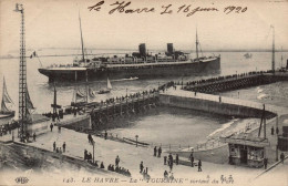 76 , Cpa LE HAVRE , 143 , La "TOURAINE" Sortant Du Port (04371.S2) - Portuario