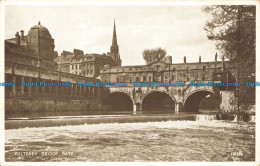 R650304 Bath. Pulteney Bridge. Postcard - Monde