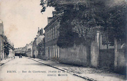 Cpa ISIGNY 14 Rue De Cherbourg ( Sortie De La Ville ) - Aujourd'hui Gîte Face Garage Citroën - Autres & Non Classés