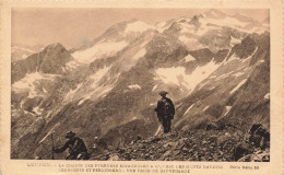 P 6-31 - LUCHON - La Chaine Des Pyrénees Espagnoles à L'ouest Des Monts Maudits Animée Montagnards - Luchon