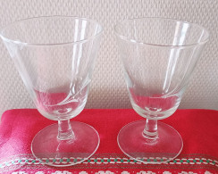 2 Verres à Pied, Décor Gravé - Glas & Kristal
