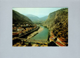 Anduze (30) : Vue Sur La Ville, Le Gardon Et Les 3 Ponts - Anduze