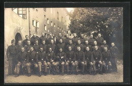 Foto-AK Salzburg, Gruppenfoto Von Soldaten In Uniform  - Otros & Sin Clasificación