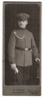 Fotografie A. Jacobi, Meiningen, Bismarckstrasse 15, Soldat In Uniform Mit Schützenschnur  - Personnes Anonymes