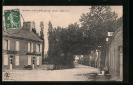 CPA Brinon-sur-Sauldre, Avenue De La Gare  - Brinon-sur-Sauldre