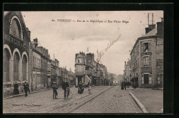 CPA Vierzon, Rue De La Republique Et Rue Victor Huge  - Vierzon