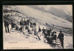 AK Eigergletscher, Menschen Auf Einer Schlittenpartie  - Wintersport