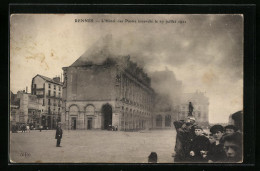 CPA Rennes, L'Hotel Des Postes Incendié Le 29 Juillet 1911  - Rennes