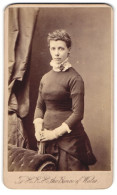 Photo Turner & Drinkwater, Hull, Anlaby Road, Junge Dame Im Kleid  - Anonymous Persons