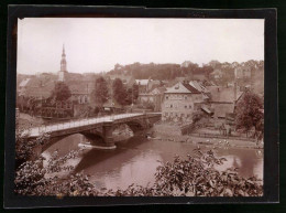 Fotografie Brück & Sohn Meissen, Ansicht Lunzenau, Uferpartie Mit Brücke Und Hotel Sächsischer Hof  - Lieux