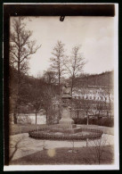 Fotografie Brück & Sohn Meissen, Ansicht Karlsbad, Blick Auf Das Mickiewicz-Denkmal Mit Kaffe Park Schönbrunn  - Places