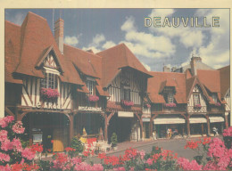 DEAUVILLE . La Place Du Marché - Deauville