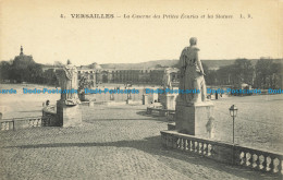 R652860 Versailles. La Caserne Des Petites Ecuries Et Les Statues. L. Ragon - Monde