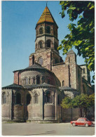 Brioude : RENAULT DAUPHINE - L'Eglise Saint-Julien  - ((Haute-Loire, France) - Voitures De Tourisme