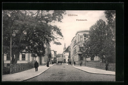 AK Güstrow, Strasse Am Pferdemarkt Mit Passanten  - Guestrow