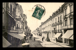 49 - SAUMUR - HOTEL DE LONDRES ET LA RUE D'ORLEANS - Saumur