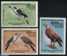 Madagascar 1982 Birds 3v, Mint NH, Nature - Birds - Birds Of Prey - Other & Unclassified