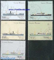 Guinea Bissau 2001 Ships 5v, Mint NH, Transport - Ships And Boats - Bateaux