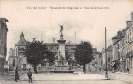 10 TROYES PLACE DE LA BONNETERIE - Troyes