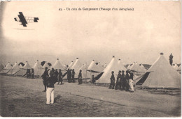 TH AVIATION AVION - Passage D'un Aéroplan - Campement Militaire - Animée - Belle - Belle - Altri & Non Classificati