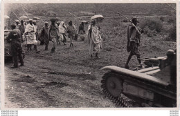 CARTE PHOTO  ARMEE ITALIENNE ETHIOPIE DEBRE BERHAN ET CHAR VELOCE 1936 - Autres & Non Classés