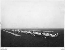 AVION BREDA 25 ALIGNEMENT DE PLUSIEURS BREDA ITALIE GRANDE PHOTO ORIGINALE 23 X 17 CM - Luchtvaart