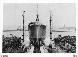 CROISEUR DUC D'AOSTA  LANCEMENT 22/04/1934 RETIRAGE PHOTO GLACEE 15 X 10 CM - Schiffe
