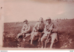 3 SOLDATS WW1  PHOTO ORIGINALE  9 X 6 CM - Guerre, Militaire