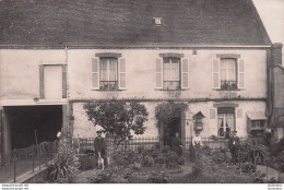 CARTE PHOTO MAISON EN CAMPAGNE ECRITE PAR  LES PROPRIETAIRES - A Identifier