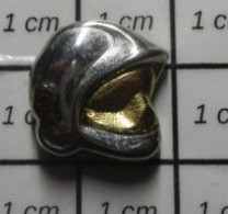 1522 Pin's Pins / Beau Et Rare / POMPIERS / Mini Pin's Bimétal CASQUE F1 POMPIERS Par PICHARD - Pompiers