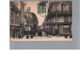 CPA  - BOURGES 18 - Rue Moyenne Très Animé Calèche Centrale Hôtel 1921 - Bourges