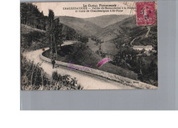 CPA  - CHAUDESAIGUES 15 La Vallée Du Remontalou à La Nation Et Route De Chaudes-Aigues à ST Flour Animé Homme Vélo 1929 - Saint Flour